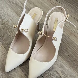 Louise et Cie bone/cream color heels size 9.5